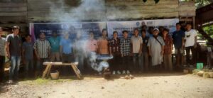 Program Pengabdian Dosen Fakultas Teknik Untad, Pemuda Dilatih Buat Briket Arang Tempurung Kelapa