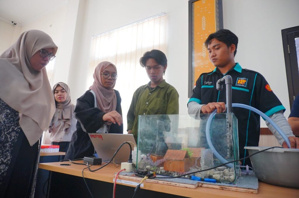 Inovasi Rekayasa Sistem Peringatan Dini Banjir Rob Karya Mahasiswa Lolos Seleksi
