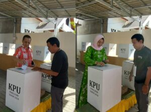 Mantan Gubernur Sulteng Longki Djanggola Mencoblos di TPS 23