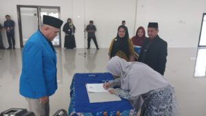 Rektor Prof Amar Ajak Jajaran Beri Layanan Prima kepada Mahasiswa