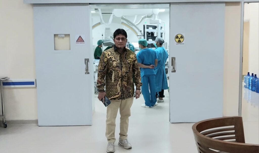 Menkes Tinjau Operasi Perdana Layanan Clipping Aneurysma di RS Undata