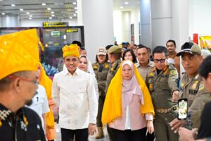 Gubernur Anwar dan Wagub Reny Tiba di Palu, Siap Wujudkan Sulteng Nambaso