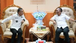 Senyum Bahagia, Wali Kota Palu Silaturahmi ke Gubernur Sulteng