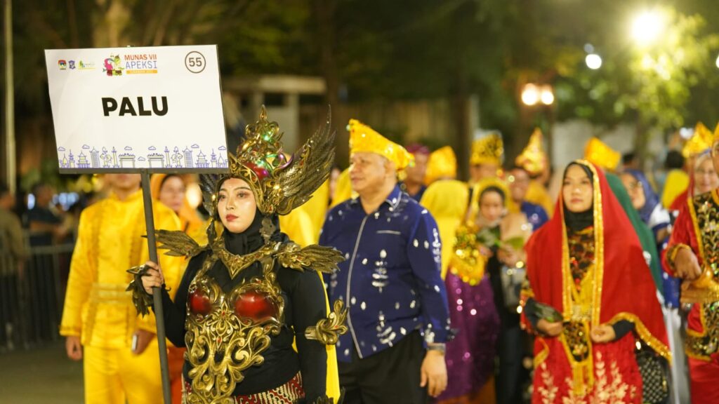 Karnaval Budaya APEKSI, Pemkot Palu Tampil Memukau di Surabaya
