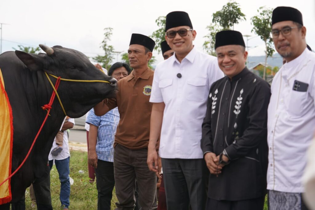 Hewan Kurban Presiden: Diserahkan Menteri P2MI RI, Disalurkan Wali Kota Palu