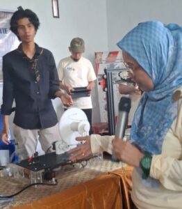 Pengabdian FORTEI Regional IV di Palu: Pemanfaatan Mesin Pengolahan Sampah Plastik Menjadi Filamen 3D Printing