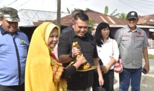 Rektor Untad Kunjungi Lokasi KKN-PPM di Towale dan Limboro