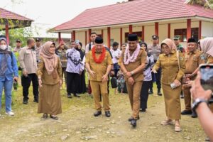 Kadisdik Dampingi Gubernur Sulteng Kunjungi SLB Negeri 1 Tinangkung