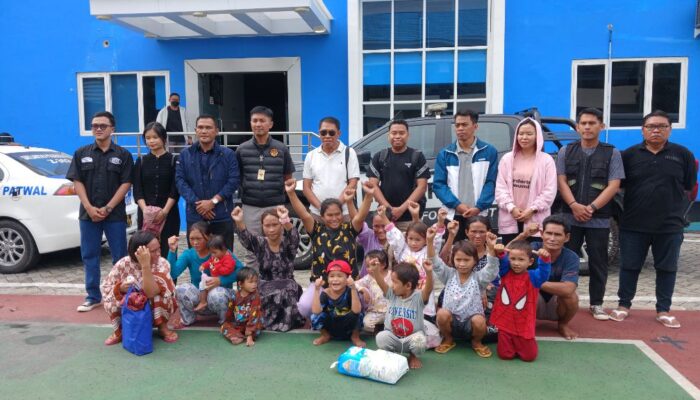 Dipimpin Muhammad Akmal, Imigrasi Palu Pindahkan 15 WNA Filipina ke Manado