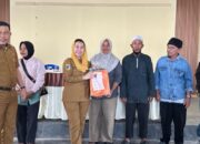 Wakil Wali Kota Palu Serahkan APD untuk Tenaga Padat Karya di Talise