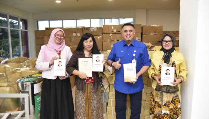 Perkuat Referensi Akademik, Untad Dapat Hibah 3.048 Buku dari Tiongkok