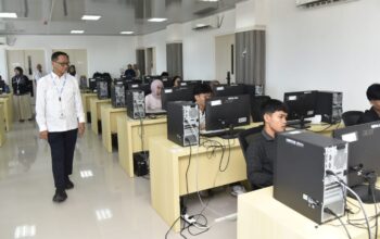 Kunjungi Pusat UTBK Untad, Tim Monev SNPMB Sebut Fasilitas Ujian Sangat Baik