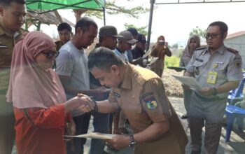 Senyum Warga Balaroa: Terima Sertipikat Huntap, Kini Punya Bukti Sah Kepemilikan