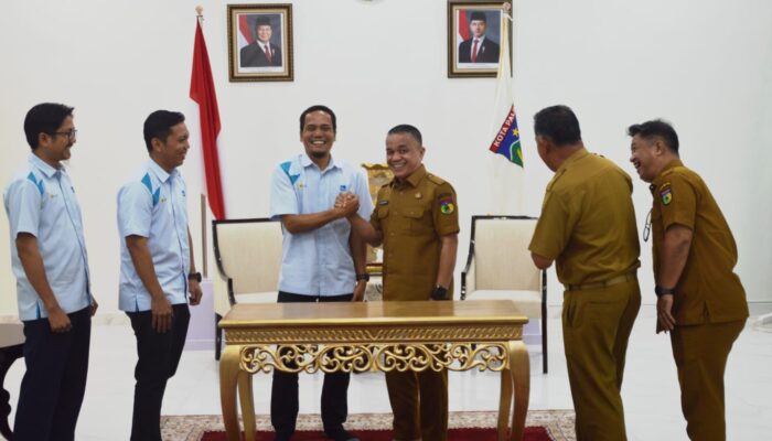 Wali Kota Palu Minta PLN Rapikan Kabel Semrawut