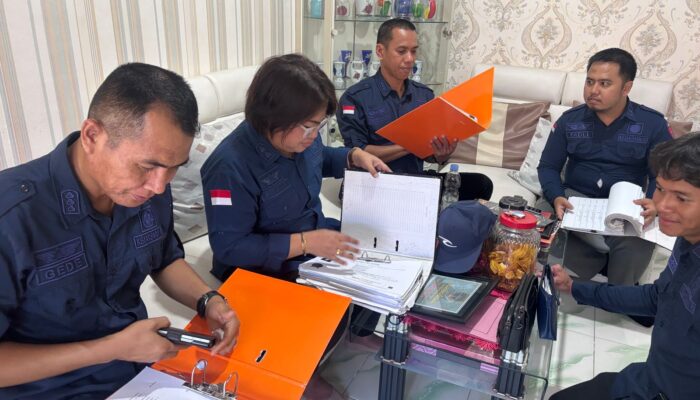 Kejati Geledah Kantor KSOP Teluk Palu – Rumah Mantan Kepala Bapenda Donggala