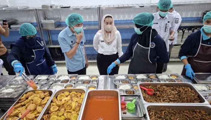 Sidak SPPG, Wawali Palu Soroti Variasi Menu hingga Pengelolaan Limbah MBG