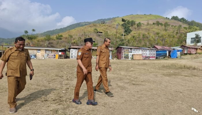 Hadianto Gerak Cepat Salurkan Air Bersih untuk Warga di Salena