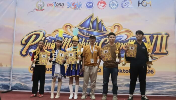 Marching Band Tadulako Boyong Tiga Piala PMC